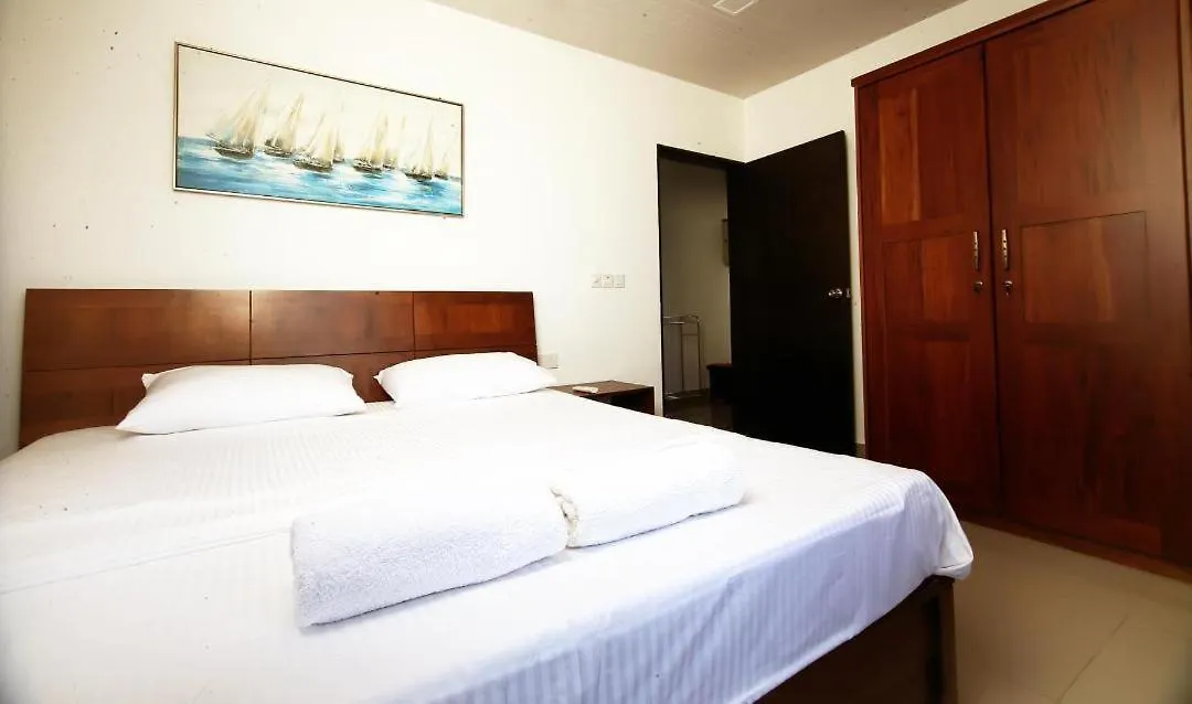 A1 Apartments At Ocean Breeze Residency Negombo